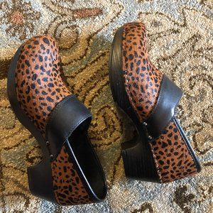 Dansko Prima Cheetah Clog size 6.5 NEW!